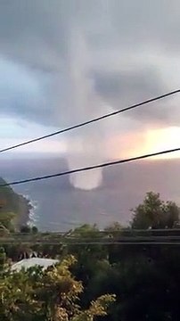 Maltempo in Calabria, l'enorme tornado di Palmi al tramonto di MercoledÃ¬ 25 Luglio