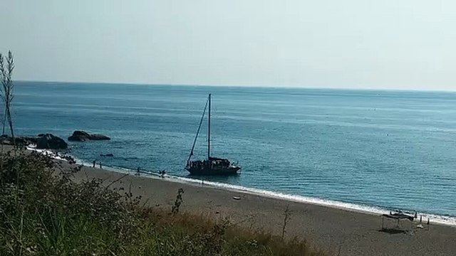 Le immagini dei migranti sbarcati ad Africo questa mattina