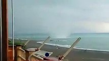 Maltempo in Sicilia, tromba d'aria si abbatte sulla spiaggia di Capo d'Orlando