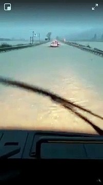 Maltempo, alluvioni in Calabria: situazione drammatica a Crotone, strade impraticabili