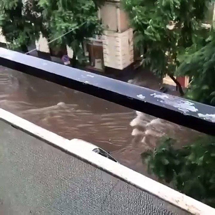 Maltempo, nubifragio a Catania: strade completamente allagate