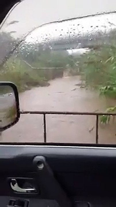 Maltempo: incredibile bomba d'acqua nel reggino, fiumi in piena e strade allagate