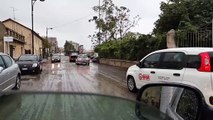 Reggio Calabria, code e ingorghi in via Nazionale Pentimele senza asfalto da una settimana