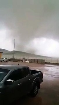 Maltempo in Calabria, violento tornado si abbatte su Cutro (Crotone)