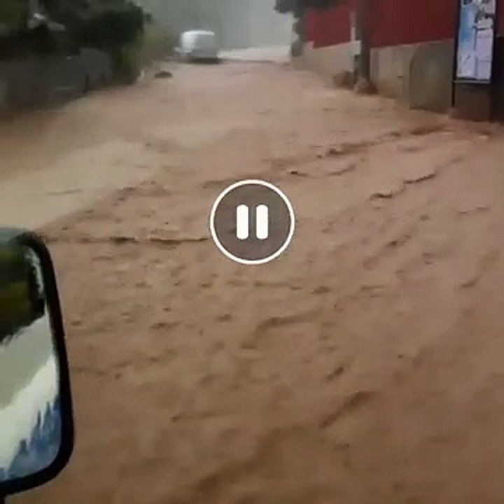 Maltempo Calabria, allagamenti a Palmi: la situazione in diretta