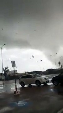 Crotone, spaventoso tornado si abbatte sul Centro Commerciale Le Spighe