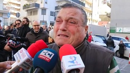 Reggio Calabria, chiusura "De Blasi": protesta di dipendenti e cittadini, la disperazione di alcuni cittadini