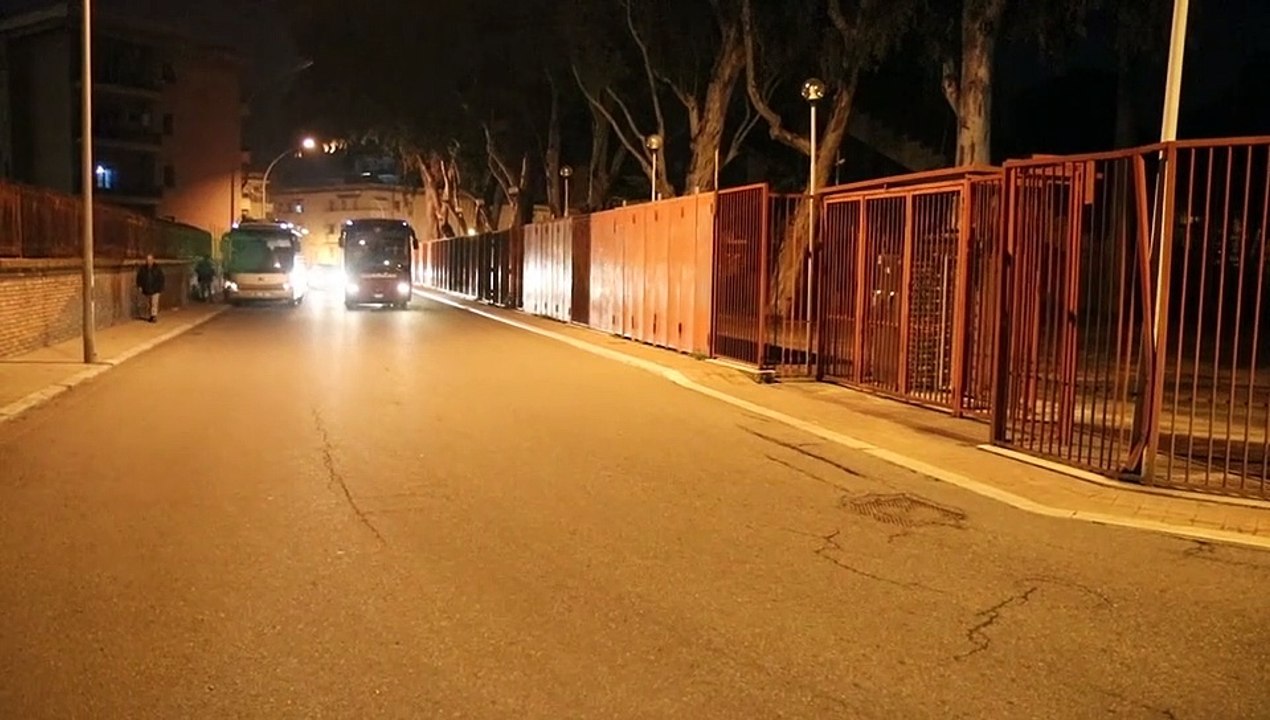 Reggio Calabria: arriva il nuovo pullman della Reggina allo stadio Granillo