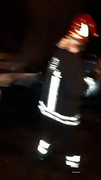 Reggio Calabria: le immagini delle due auto in fiamme