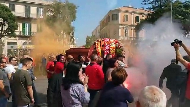 Messina: l'ultimo saluto a Farinella , storico ultrÃ e fondatore dei Nocs