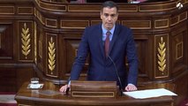 Sánchez carga contra Casado por ir contra los intereses de España