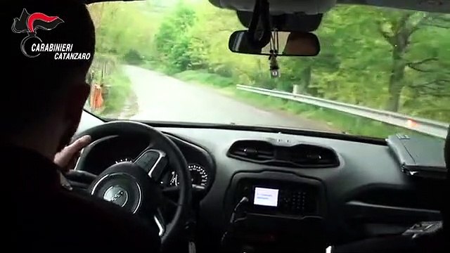 Omicidio in Calabria, uomo accoltellato all'addome: le immagini dei Carabinieri