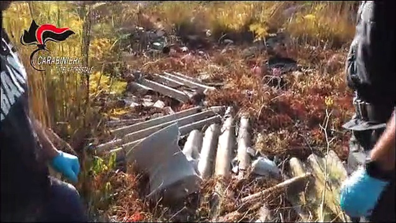 Calabria: rinvenuta una discarica con rifiuti pericolosi e sequestrata un'arteria stradale nel vibonese, le immagini