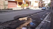 Reggio Calabria: le immagini disastrose in cui versa il manto stradale in via Reggio Campi II tronco