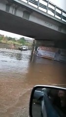 Maltempo a Reggio Calabria, lo svincolo di San Leo sommerso dall'acqua