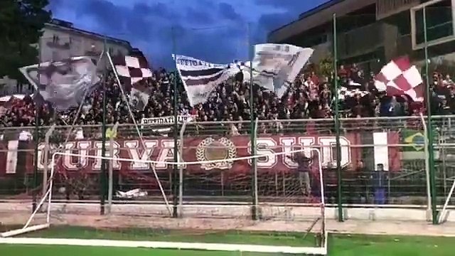 Potenza-Reggina, la curva amaranto dÃ spettacolo anche in trasferta