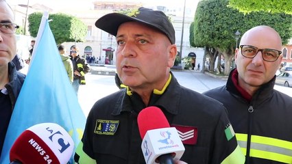 Reggio Calabria, protesta dei Vigili del Fuoco a Piazza Italia. Capozza: "il governo ci ascolti"