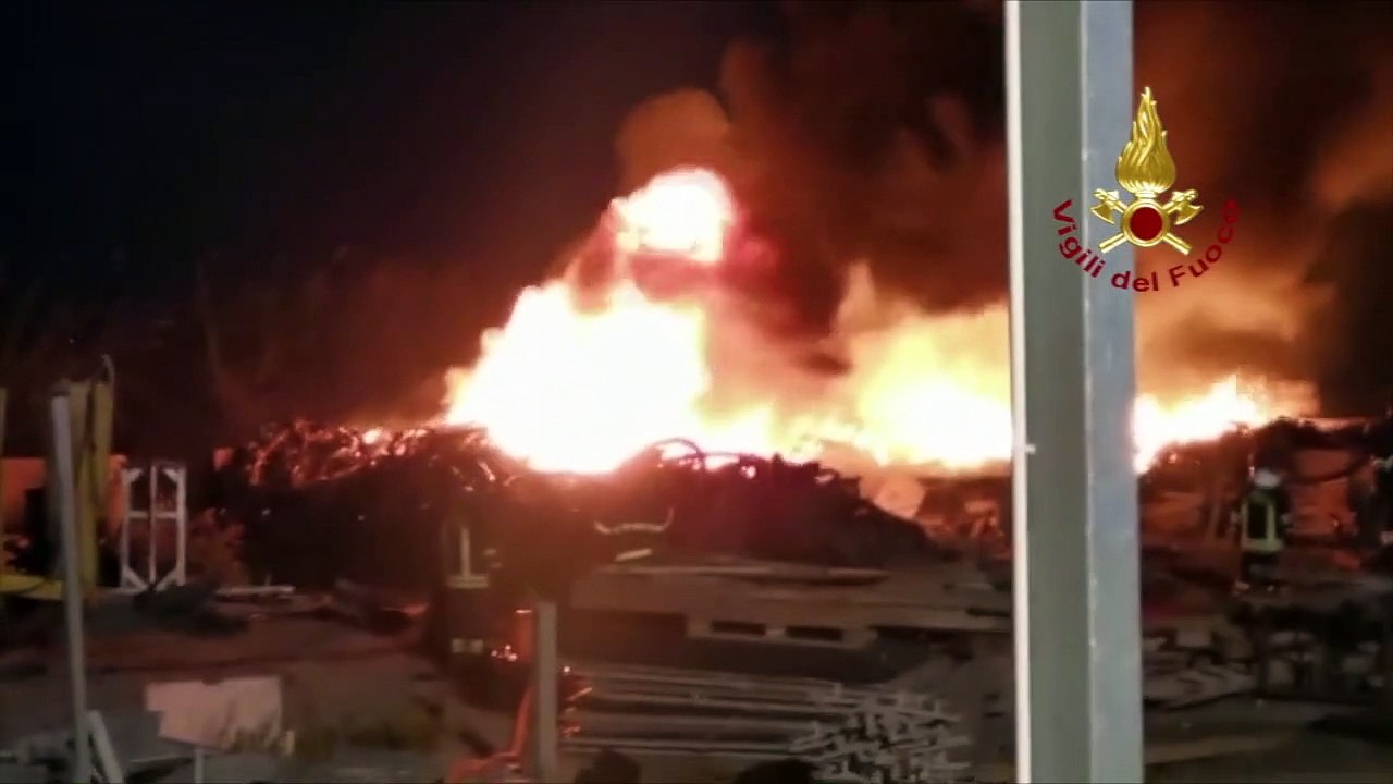 Incendio a Terme Vigliatore: le immagini