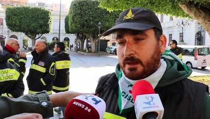 Reggio Calabria, protesta dei Vigili del Fuoco a Piazza Italia. Stilo: "la politica smetta di prenderci in giro"