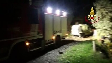 Esplosione a Barcellona Pozzo di Gotto: i Vigili del Fuoco cercano i dispersi, ecco le immagini