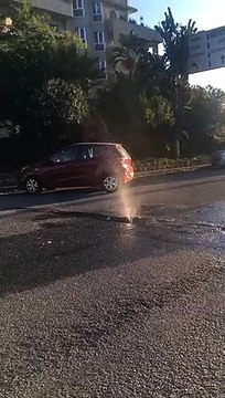 Reggio Calabria: spettacolare â€œgeyserâ€ sul Ponte della LibertÃ , le immagini