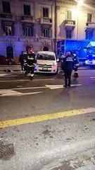 Скачать видео: Messina, pauroso incidente nella notte sul viale Boccetta: l'intervento dei vigili del fuoco