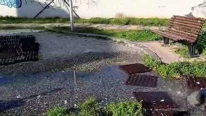 Download Video: Reggio Calabria: copiosa perdita di acqua potabile dalla fontana pubblica posta nel Parco Canonico, le immagini