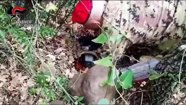 Reggio Calabria: trovato un fucile nascosto allâ€™interno di un muro, le immagini