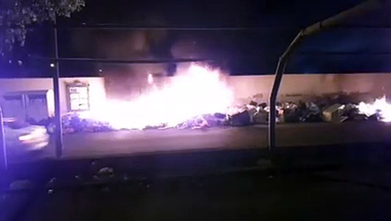 Reggio Calabria, le drammatiche immagini degli incendi della notte