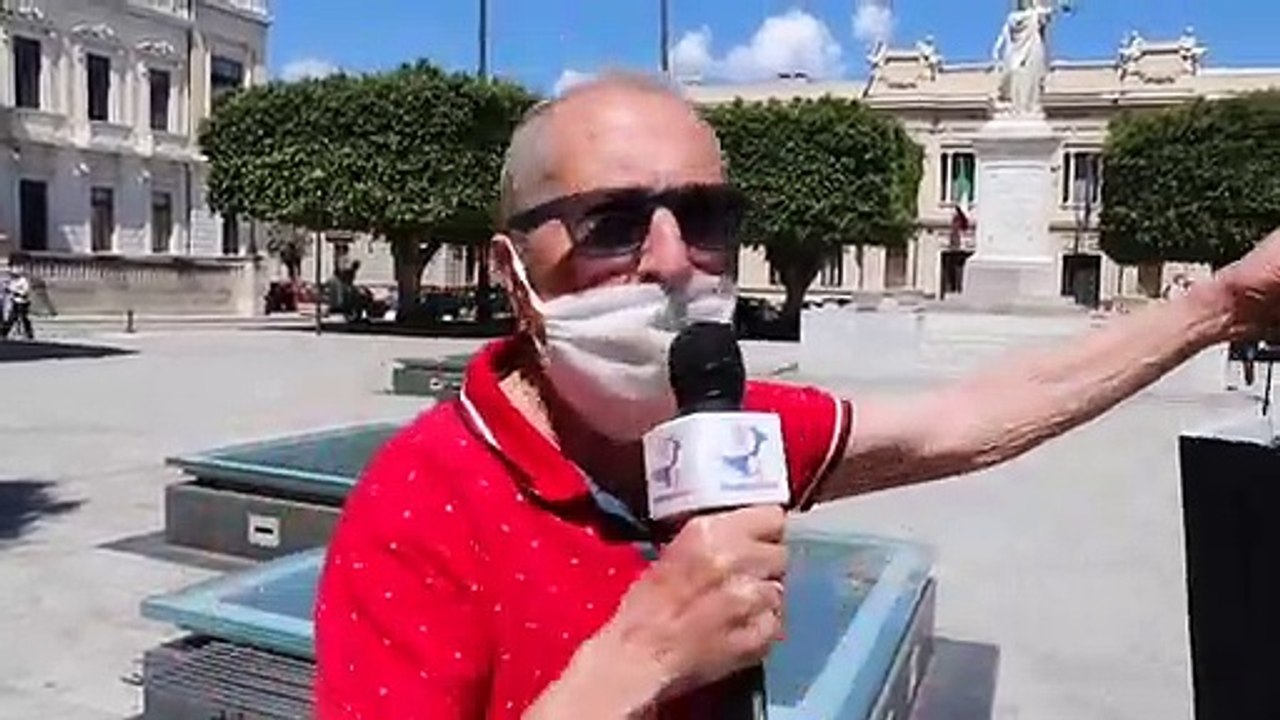 Reggio Calabria, lo sfogo di un cittadino sull'emergenza rifiuti: "Sindaco e Prefetto prendano provvedimenti, Ã¨ una vergogna"