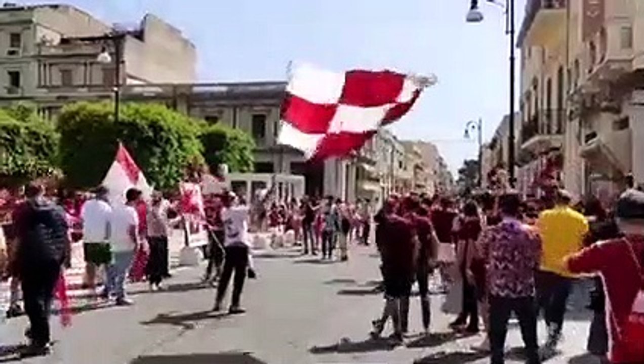 Festa Reggina, i tifosi: "l'anno prossimo giochiamo di sabato"
