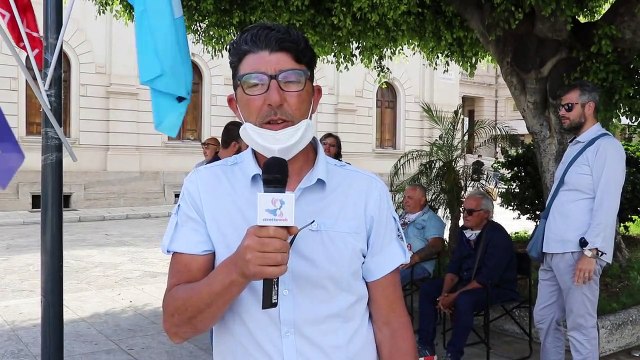Reggio Calabria, protesta dei lavoratori Avr a Piazza Italia. Mesiani annuncia: abbiamo iniziato lo sciopero della fame