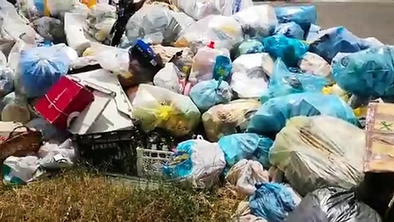 Rifiuti a Reggio Calabria, ad ArghillÃ  la situazione Ã¨ insostenibile