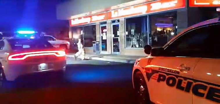 Intervention policière (Le Reflet - Érick Rivest)