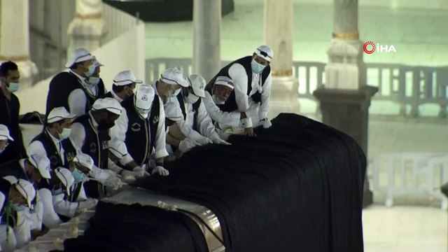 - Kabe'nin örtüsü değiştirildi