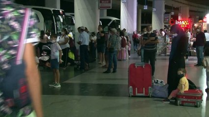 İzmir Otogarında bayram öncesi yoğunluk