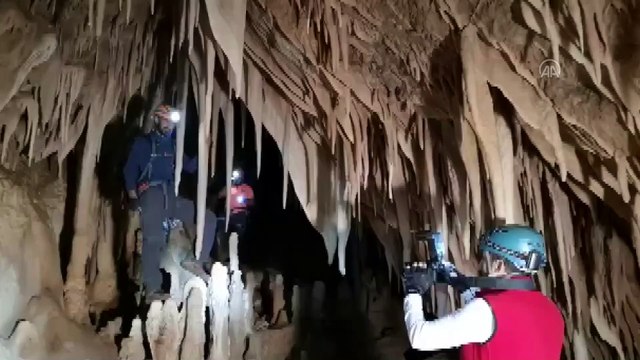 Hakkari'deki mağaralar doğaseverleri hayran bırakıyor