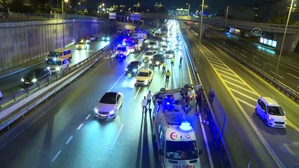 Zeytinburnu'ndaki zincirleme trafik kazasında 1'i ağır 4 kişi yaralandı - İSTANBUL