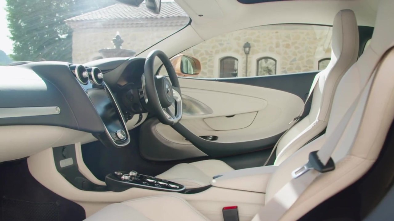 Der McLaren GT - Interieur Design