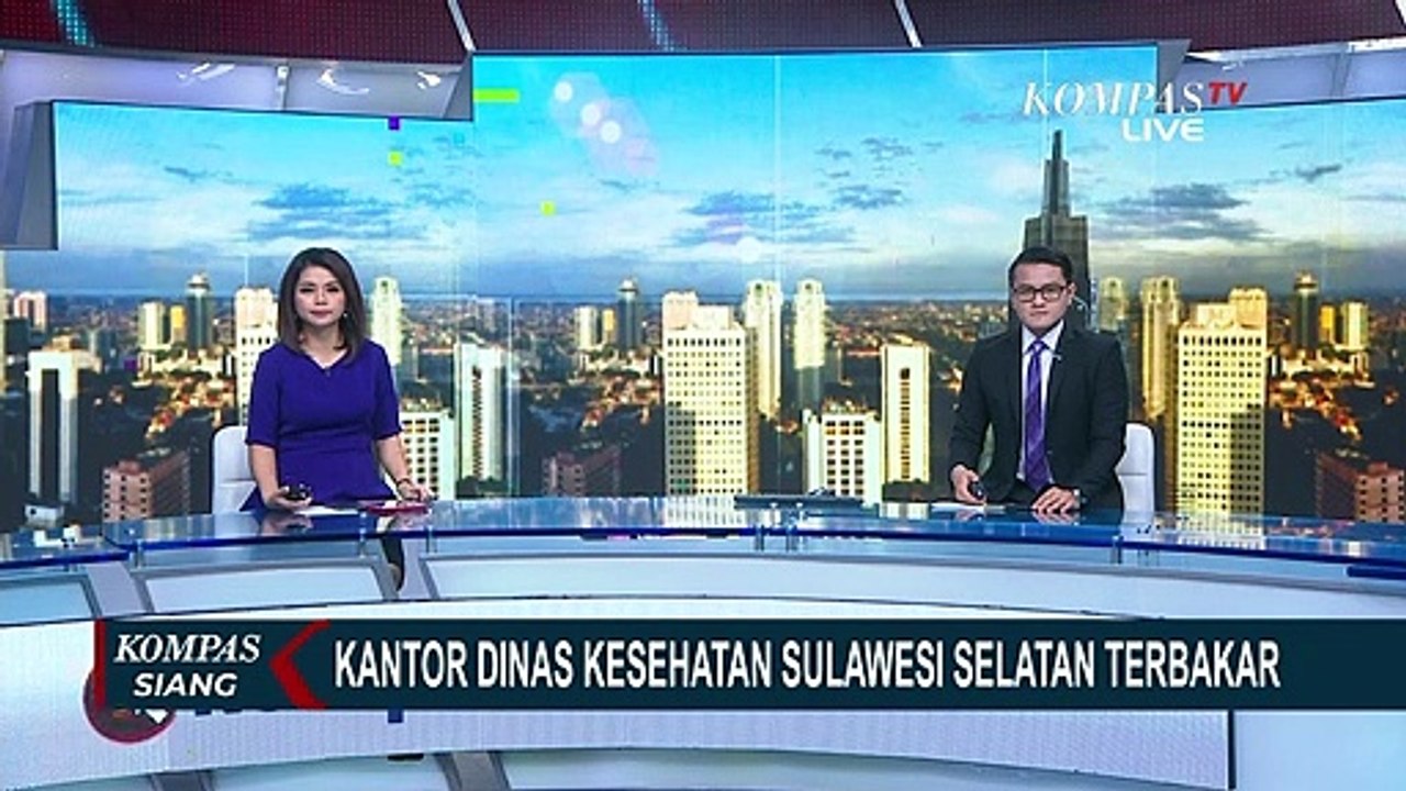 Kebakaran Melanda Kantor Dinas Kesehatan, 20 Unit Mobil Pemadam Kebakaran Dikerahkan