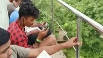 Odisha: Kids climb atop tanks for online classes