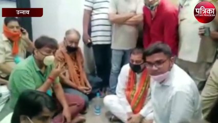 योगी सरकार के खिलाफ माहौल बनाने का काम कर रही है पुलिस