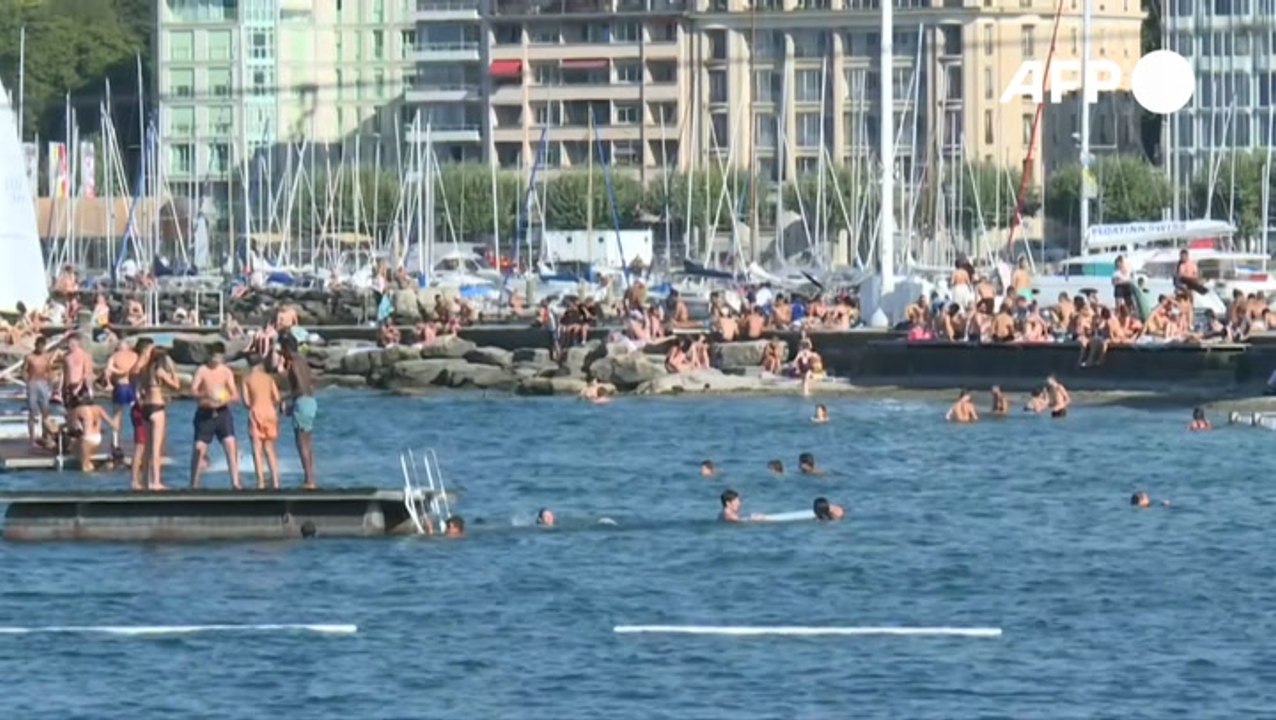Locals head to lake as temperatures soar