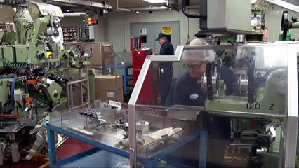 美 2분기 성장률 -32.9%...코로나로 73년 만에 최악 / YTN