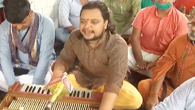 Bhumi Pujan day draws near, Ayodhya drowns in Ram Bhakti