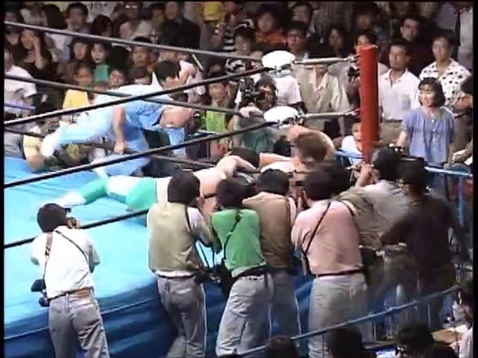 AJPW - 07-27-1990 - Stan Hansen vs. Mitsuharu Misawa (Triple Crown Title Vacant)