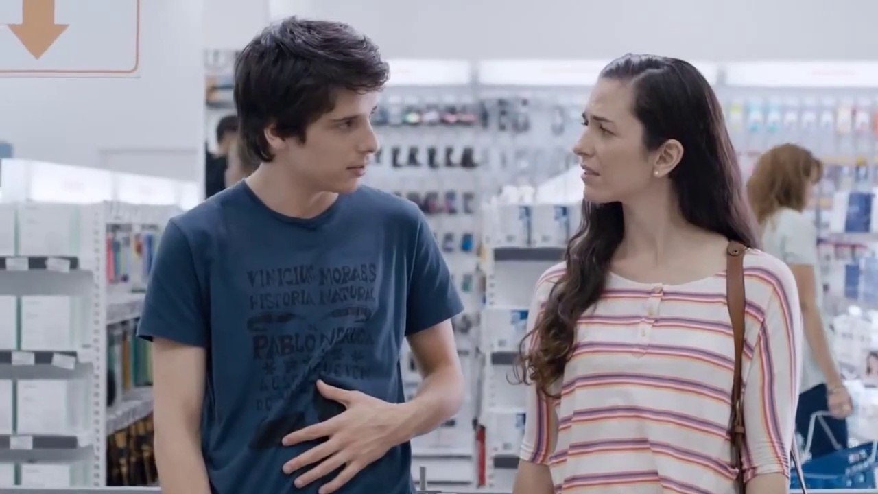 Publicidad FARMACITY - Embarazada o gordita_
