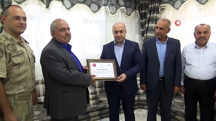 4 Eşi, 56 Çocuğu ve 300’den Fazla Torunu Olan Hamo Ağa'ya 'Barış Elçisi' Plaketi