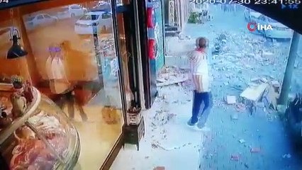 5 katlı binanın iki balkonu çöktü, facianın eşiğinden dönüldü