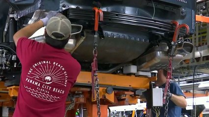 美 2분기 성장률 -32.9%...코로나19로 73년 만에 최악 / YTN